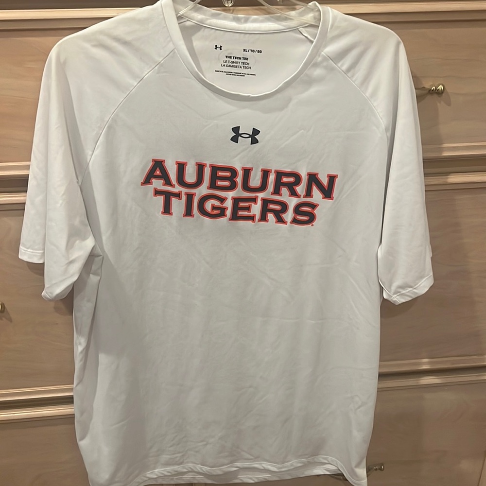 Under Armour auburn T-shirt drift